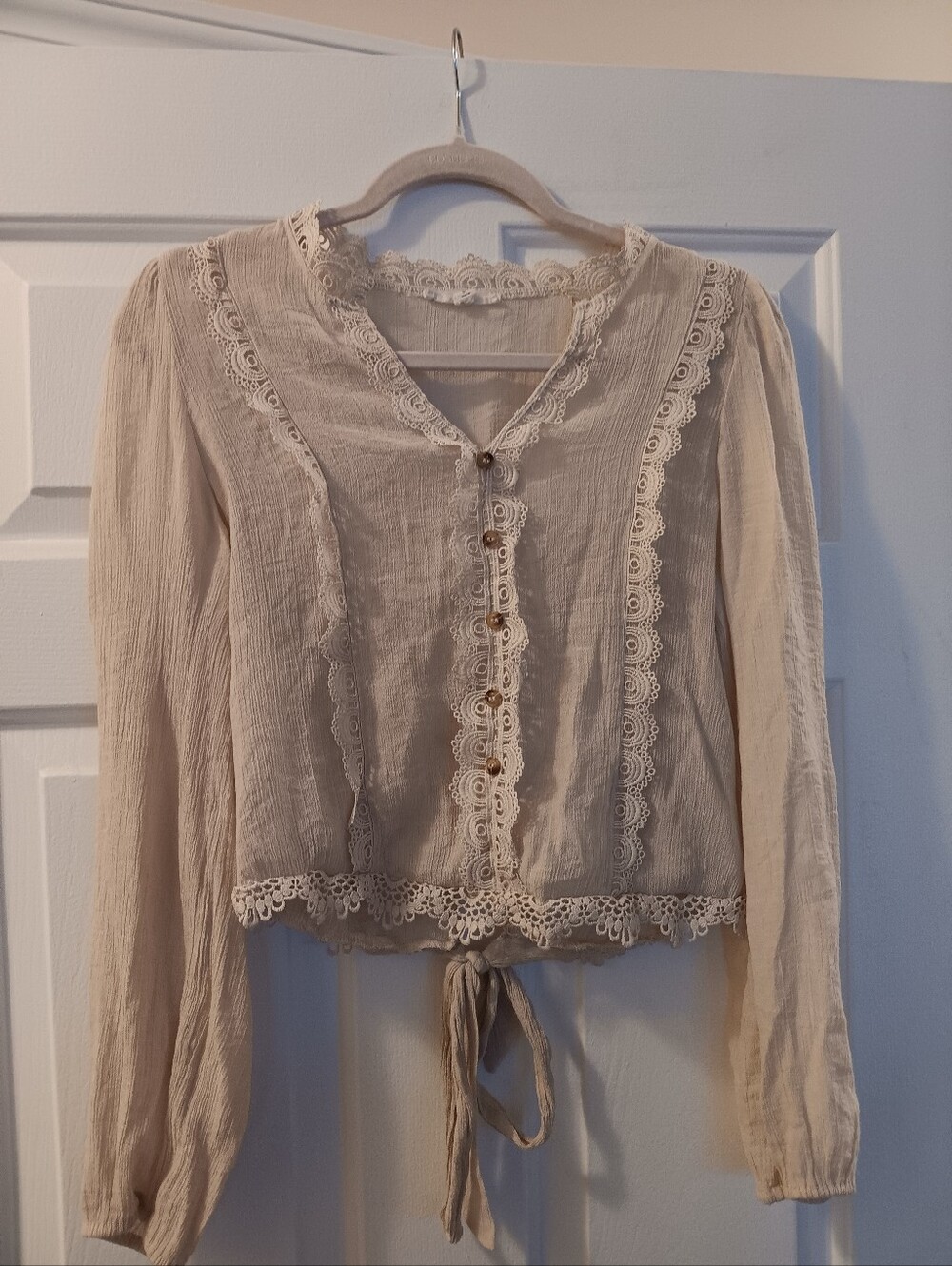 Lace-Trim Button Front Tie-Hem Blouse